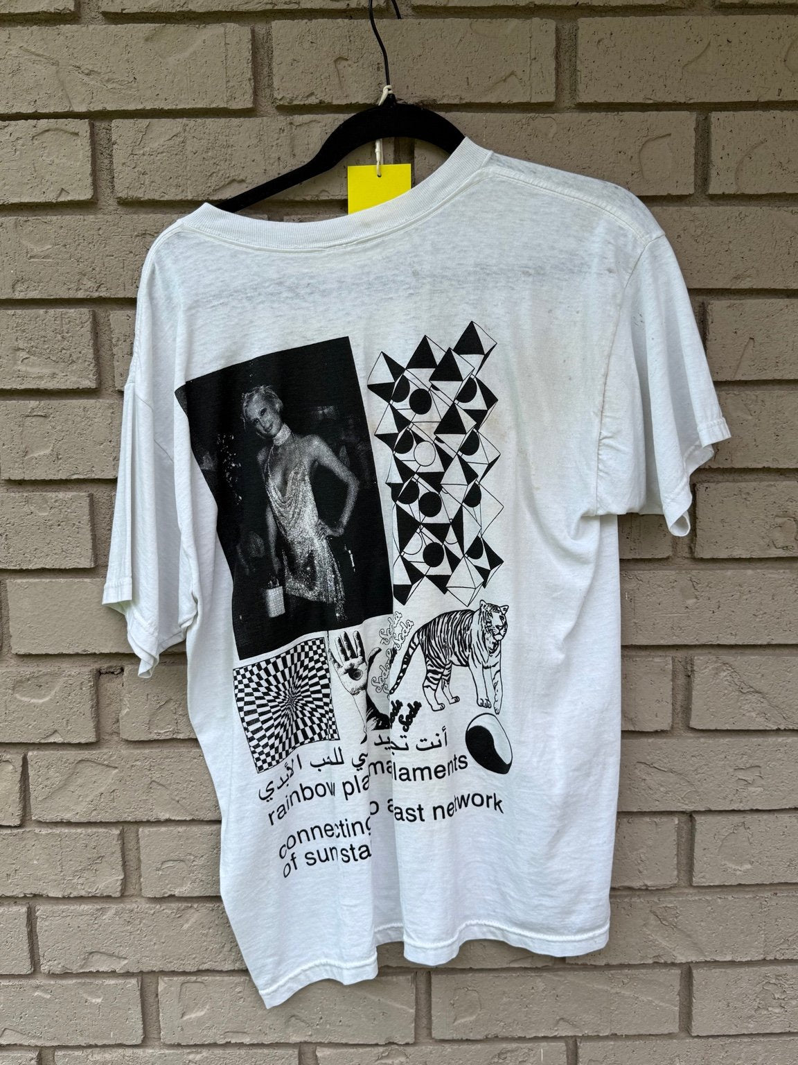 arabic hendrix tee