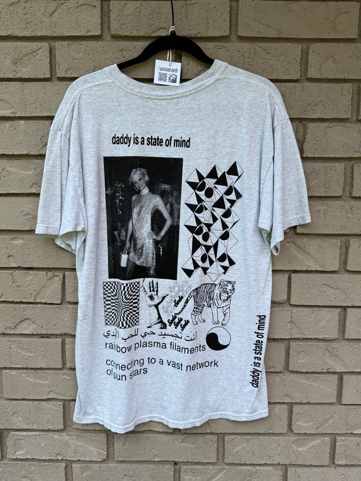 daddy taos paris tee