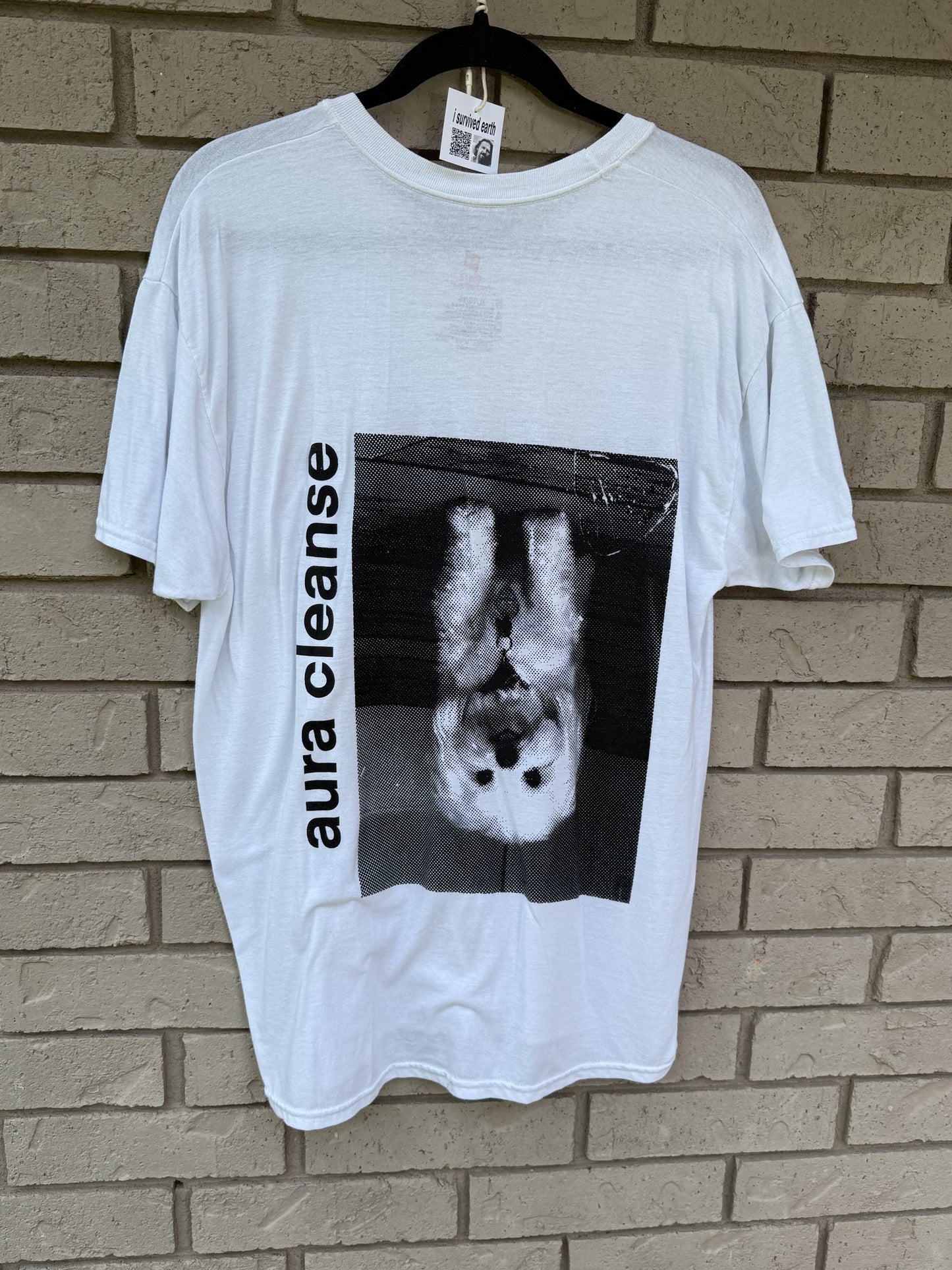 aura cleanse white tee