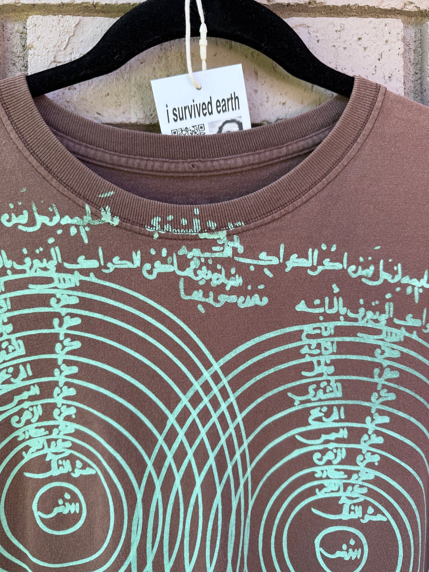 circles tee