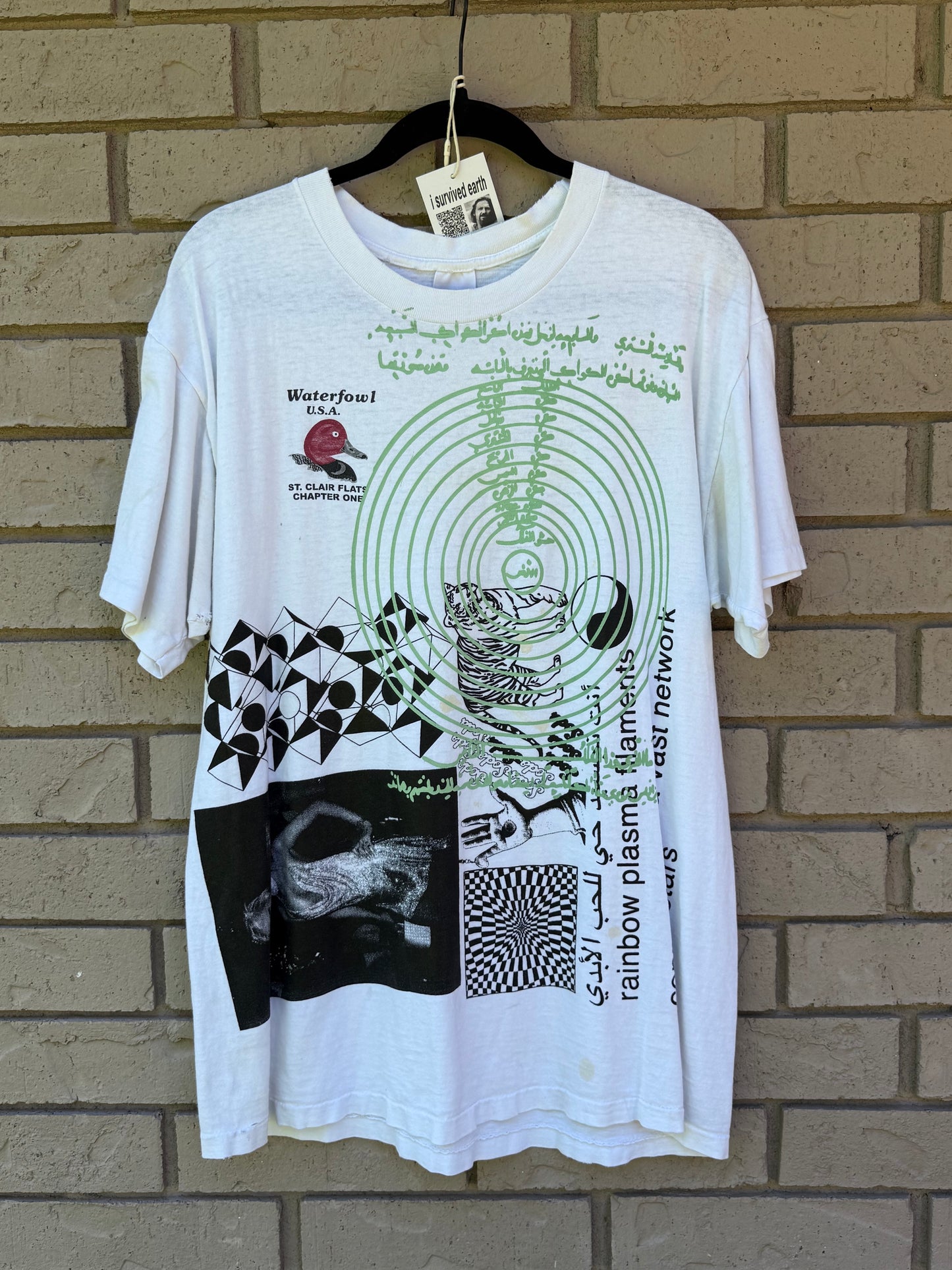waterfowl thrashed tee