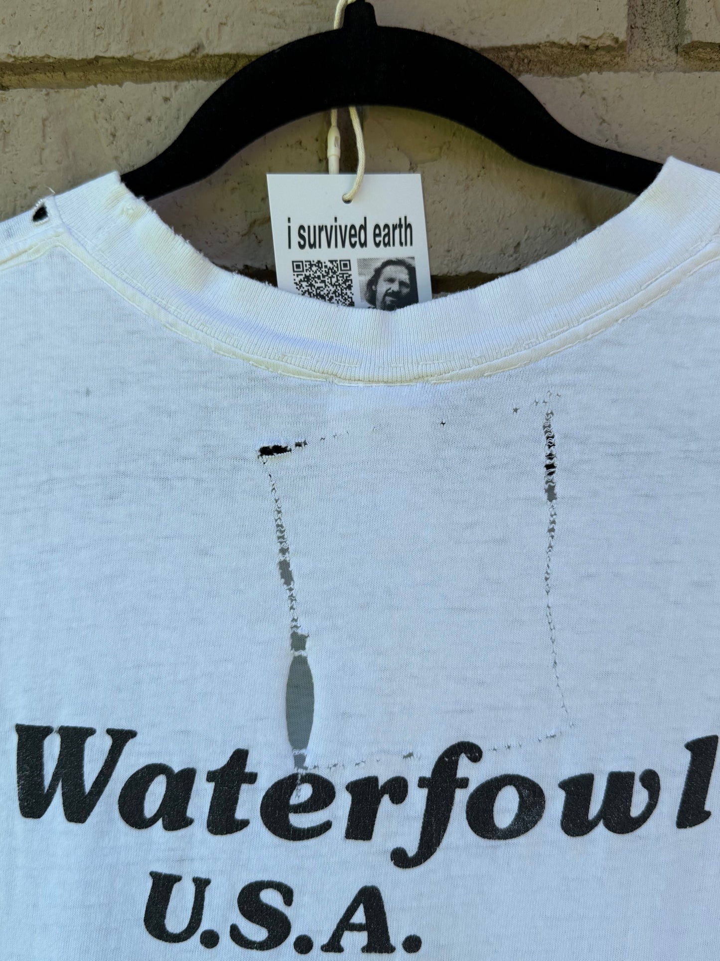 waterfowl thrashed tee