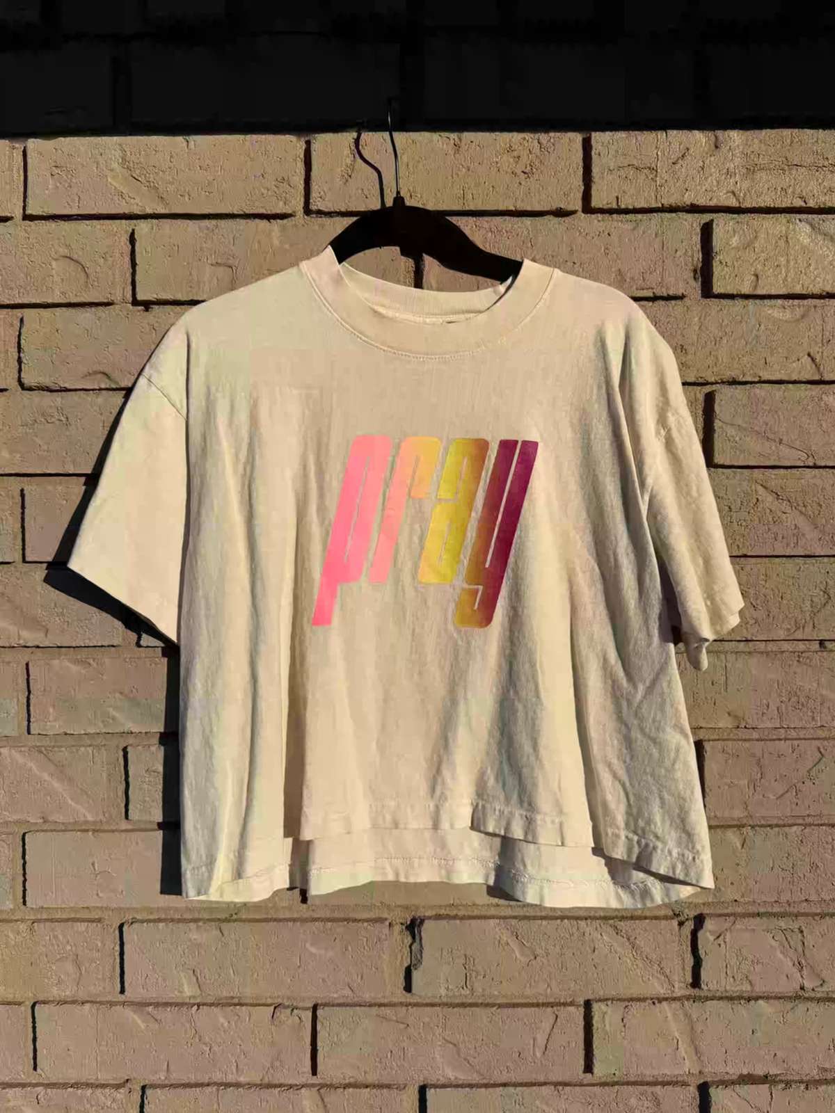 pray tee