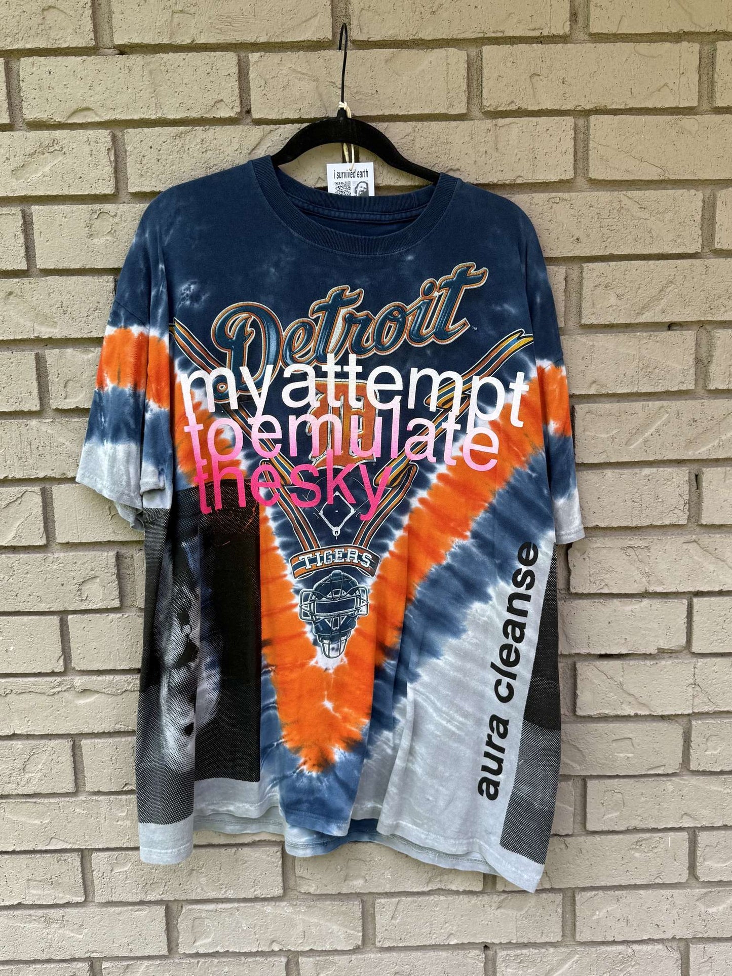detroit sky tee
