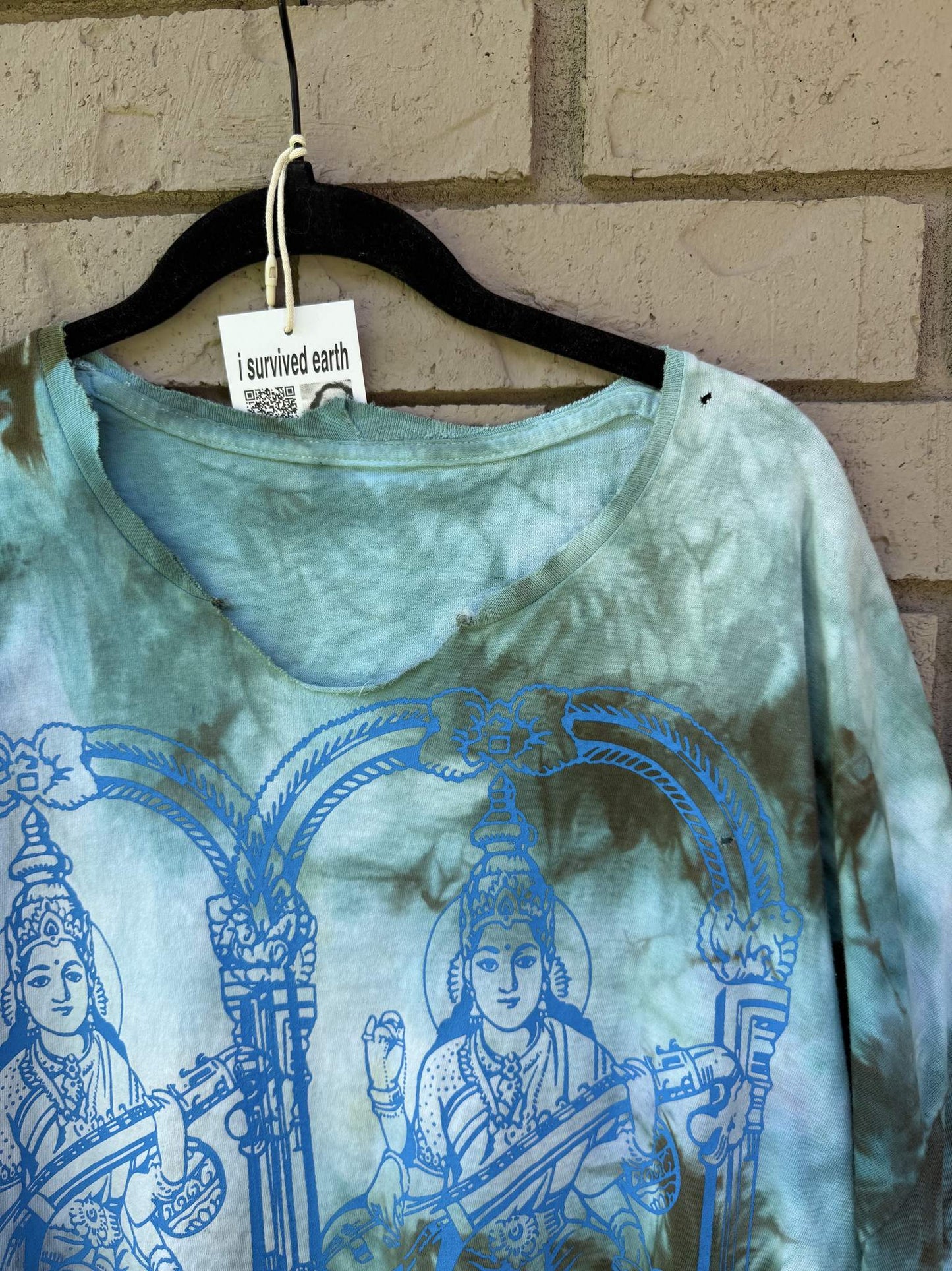 sarasvati tie dye tee